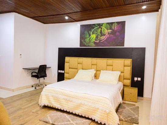 Deluxe Double at Poolside View Guest House
